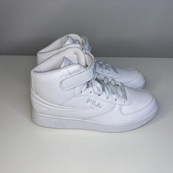 FILA size 7 men's shoes NEW - Picture 1 of 3